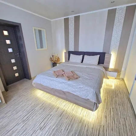 Апартаменти Flat 85 - 85 Inches Tv Варна