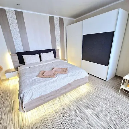 Flat 85 - 85 Inches Tv Апартаменты Варна